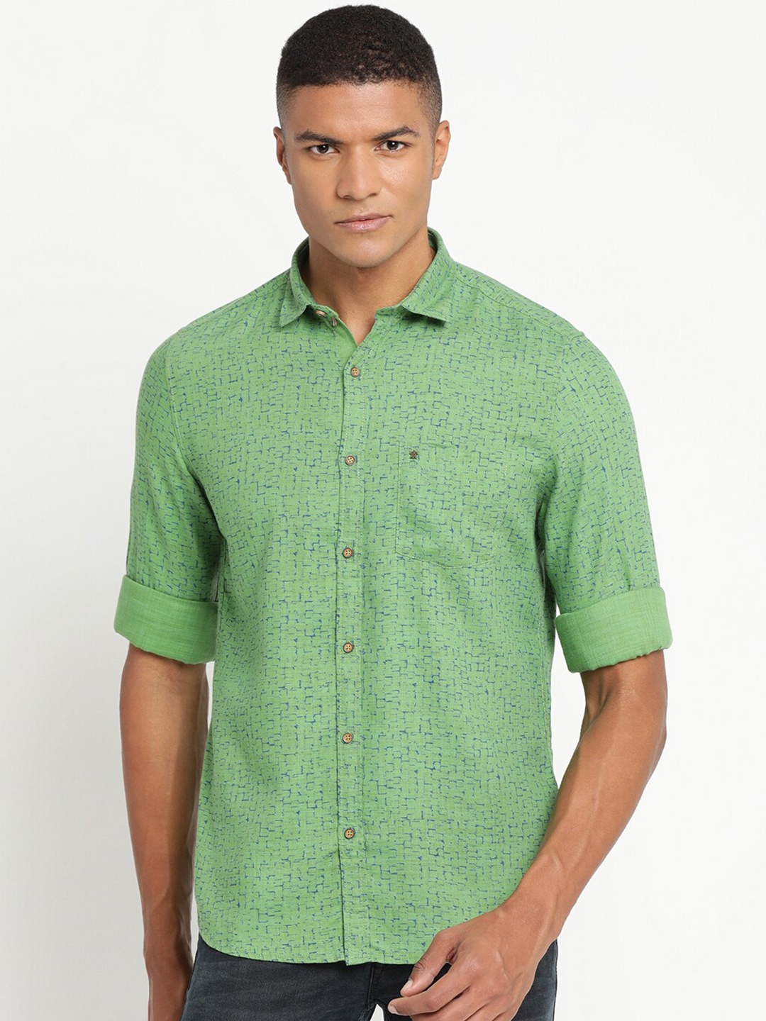 

Turtle Men Green Slim Fit Pure Cotton Casual Shirt