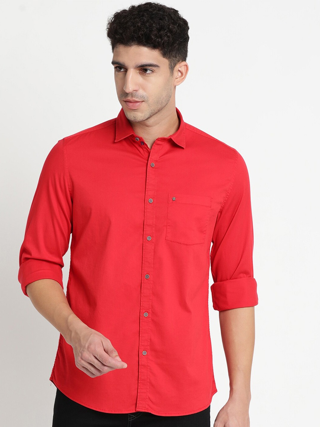 

Turtle Men Red Slim Fit Pure Cotton Casual Shirt