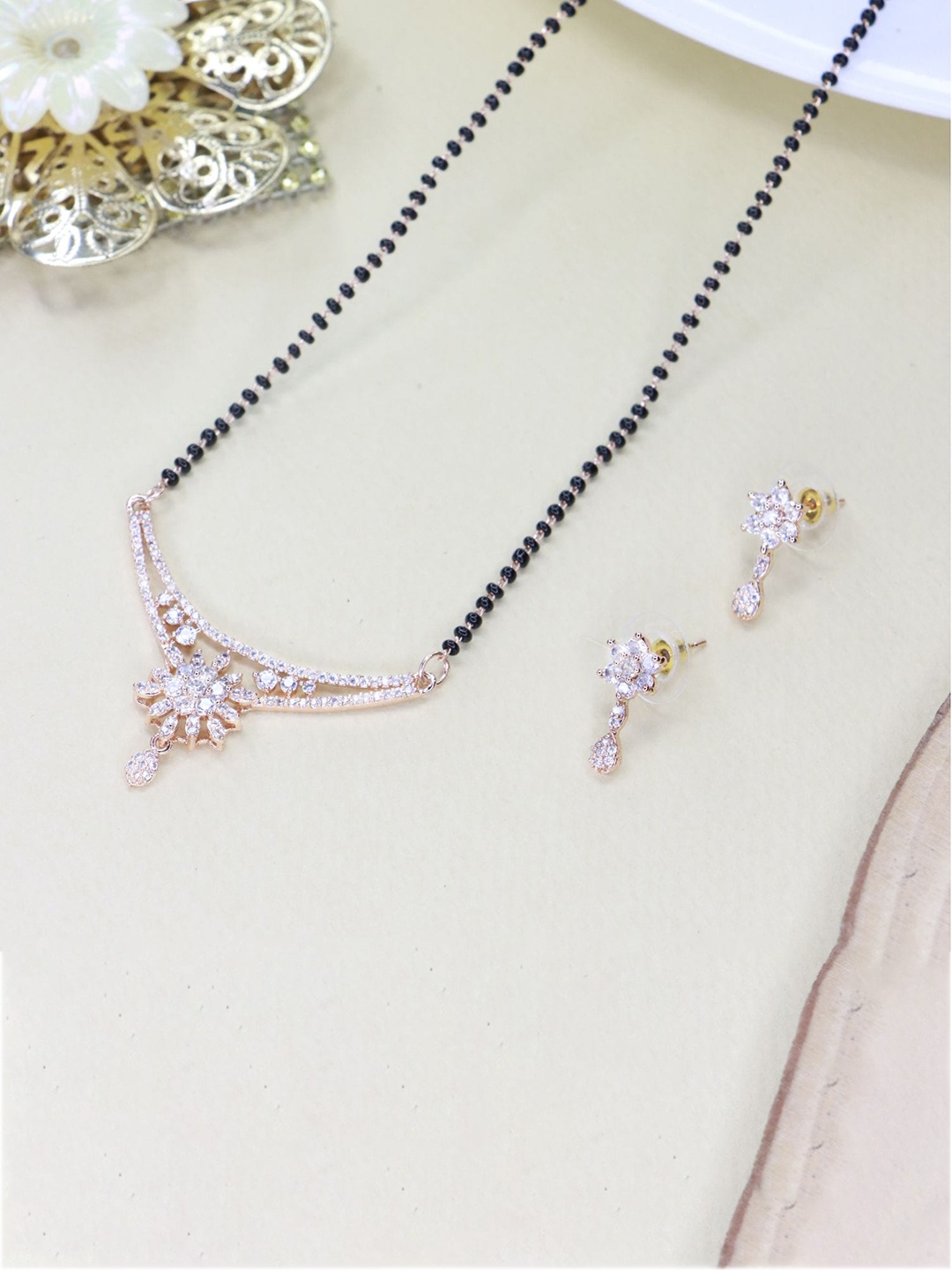 

I Jewels Rose Gold-Plated White & Black Stone-Studded & Beaded Mangalsutra With Earrings