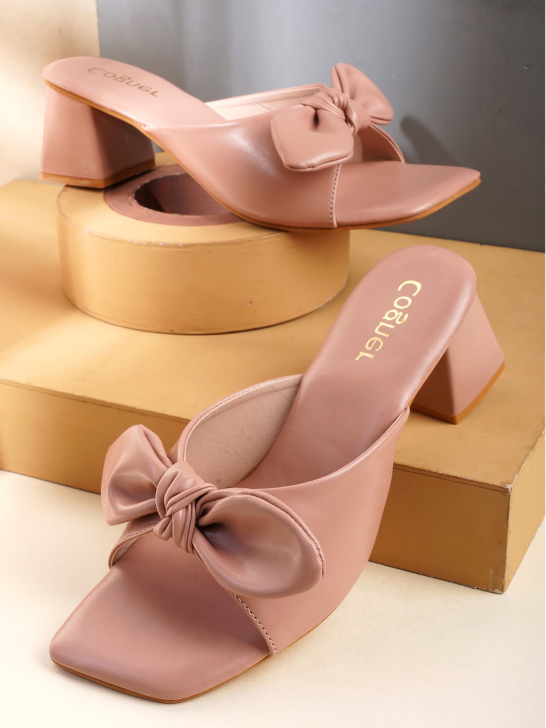 

Cogner Beige Bow Applique Pumps Block Heel