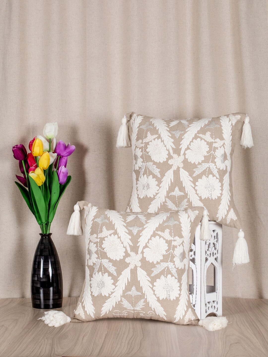 

SHADES of LIFE White & Beige Set of 2 Floral Square Cushion Covers