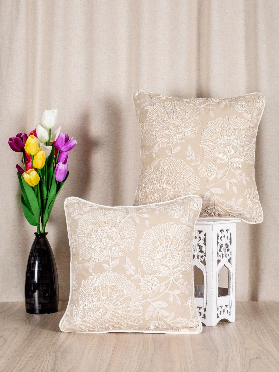 

SHADES of LIFE Cream-Coloured & White Set of 2 Floral Square Cotton Cushion Covers