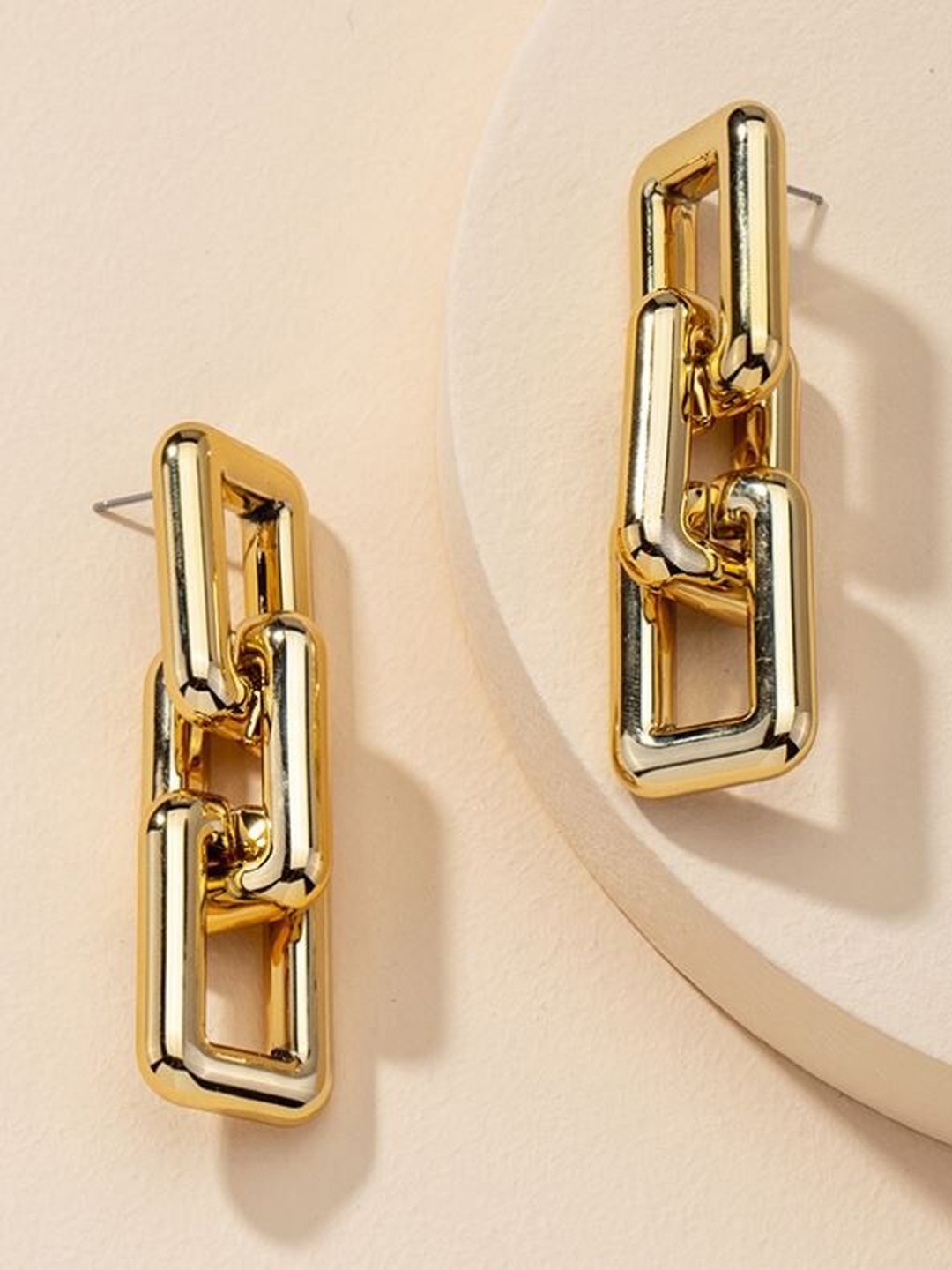 

Pinapes Gold-Toned Classic Studs Earrings