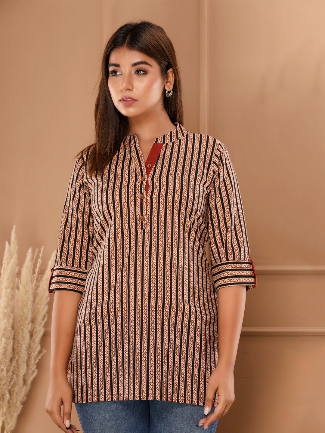 

FabbibaPrints Black & Red Mandarin Collar Striped Tunic