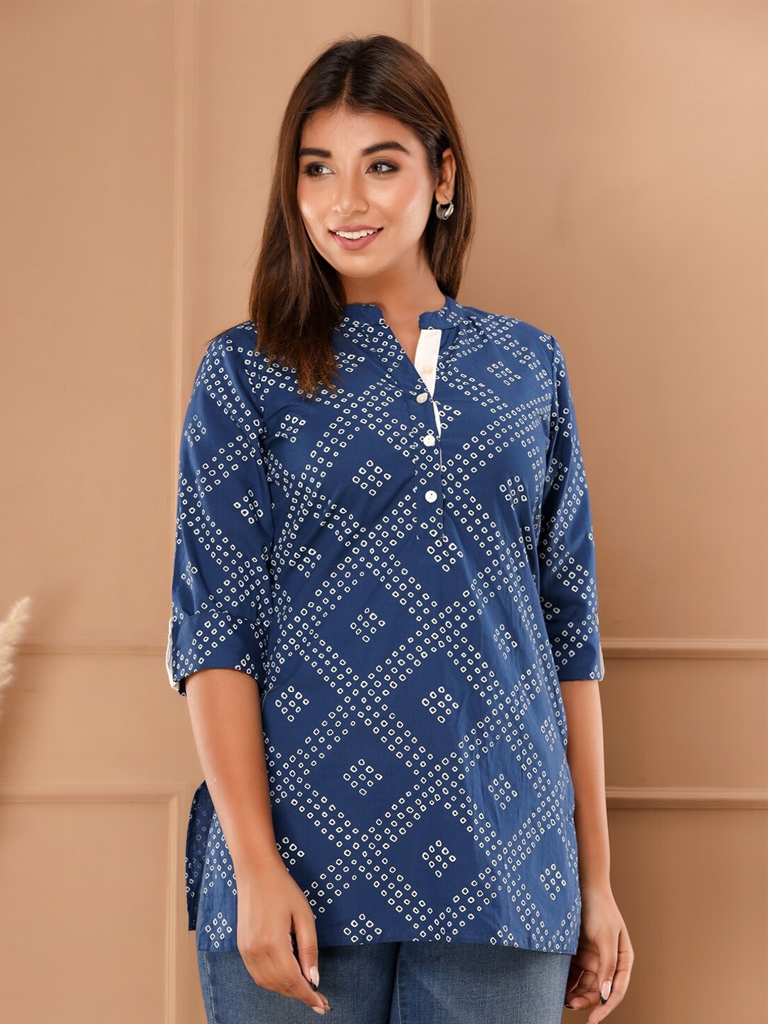

FabbibaPrints Women Blue & White Mandarin Collar Printed Tunic