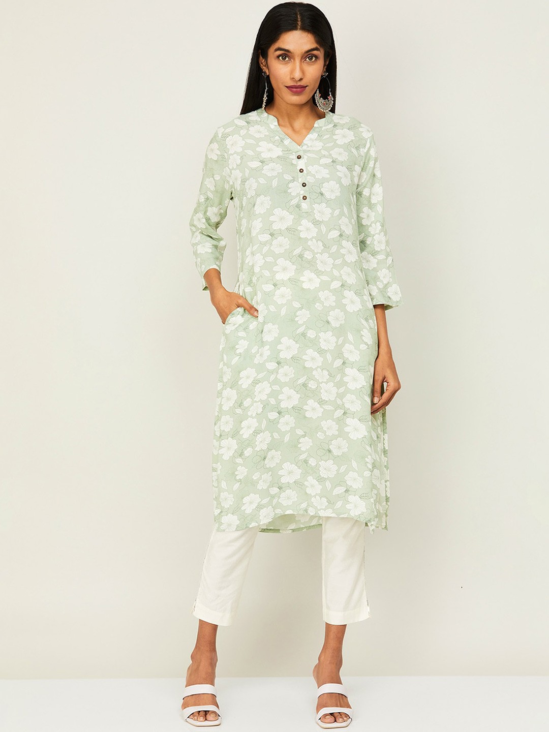 

Melange by Lifestyle Women Sea Green & White Floral Printed Kurta