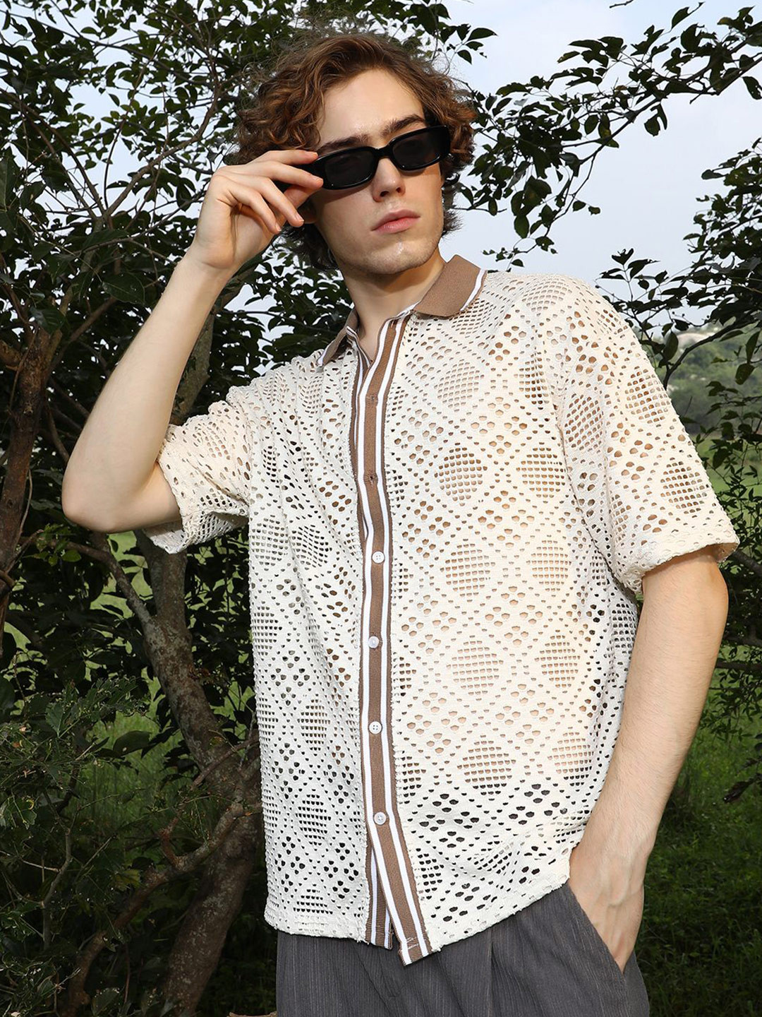

CAHOOT Men Classic Relaxed Fit Spread Collar Shirt, Beige