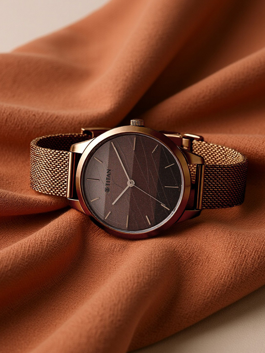 Titan Purple Glam It Up Quartz Analog With Brown Dial Watch For Women - Nt2664qm01
