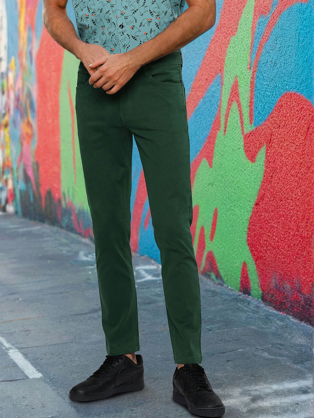 The Indian Garage Co Men Green Slim Fit Chinos Trousers