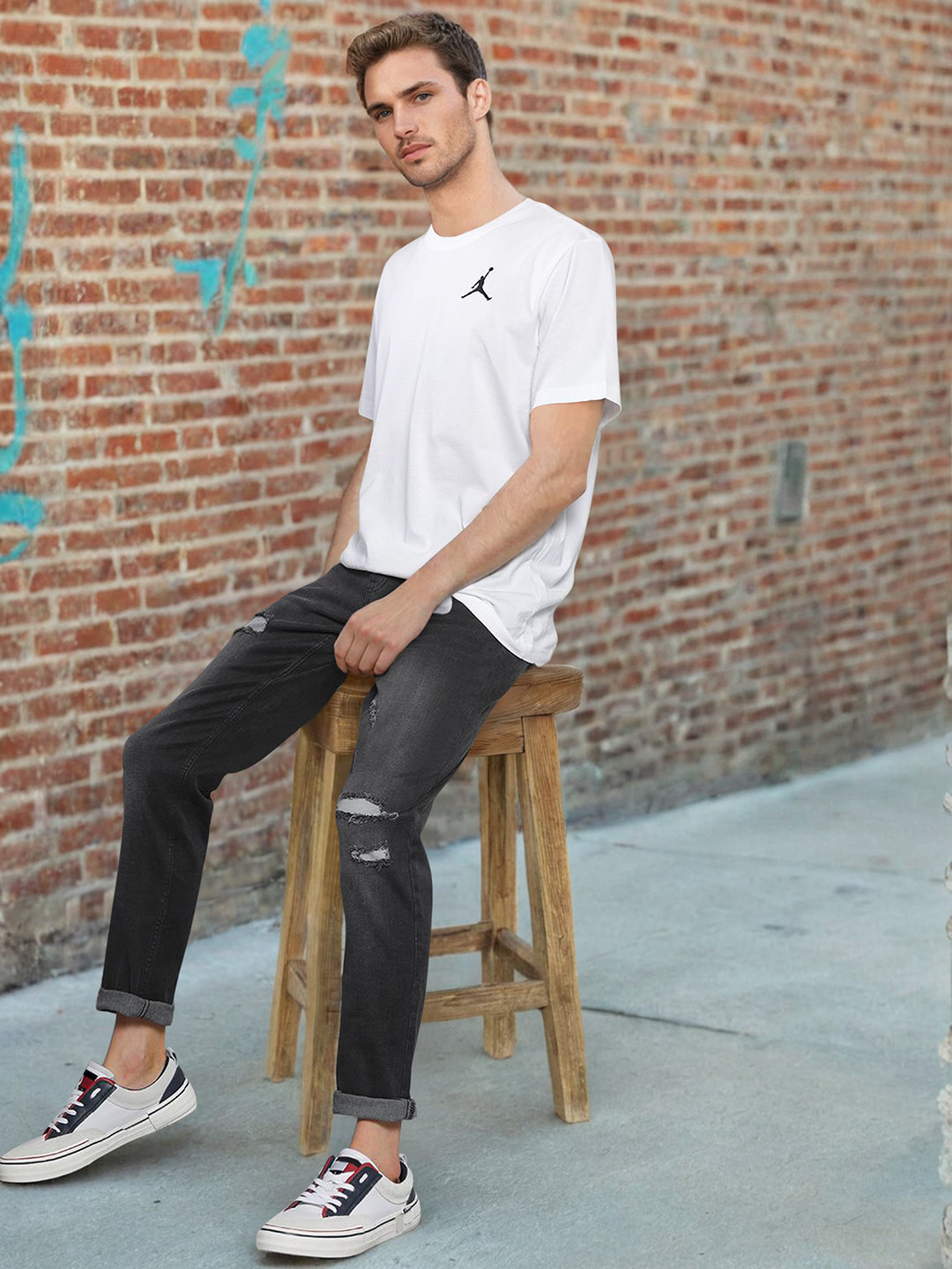 The Indian Garage Co Men Black Slim Fit Low Distress Light Fade Streachable Jeans
