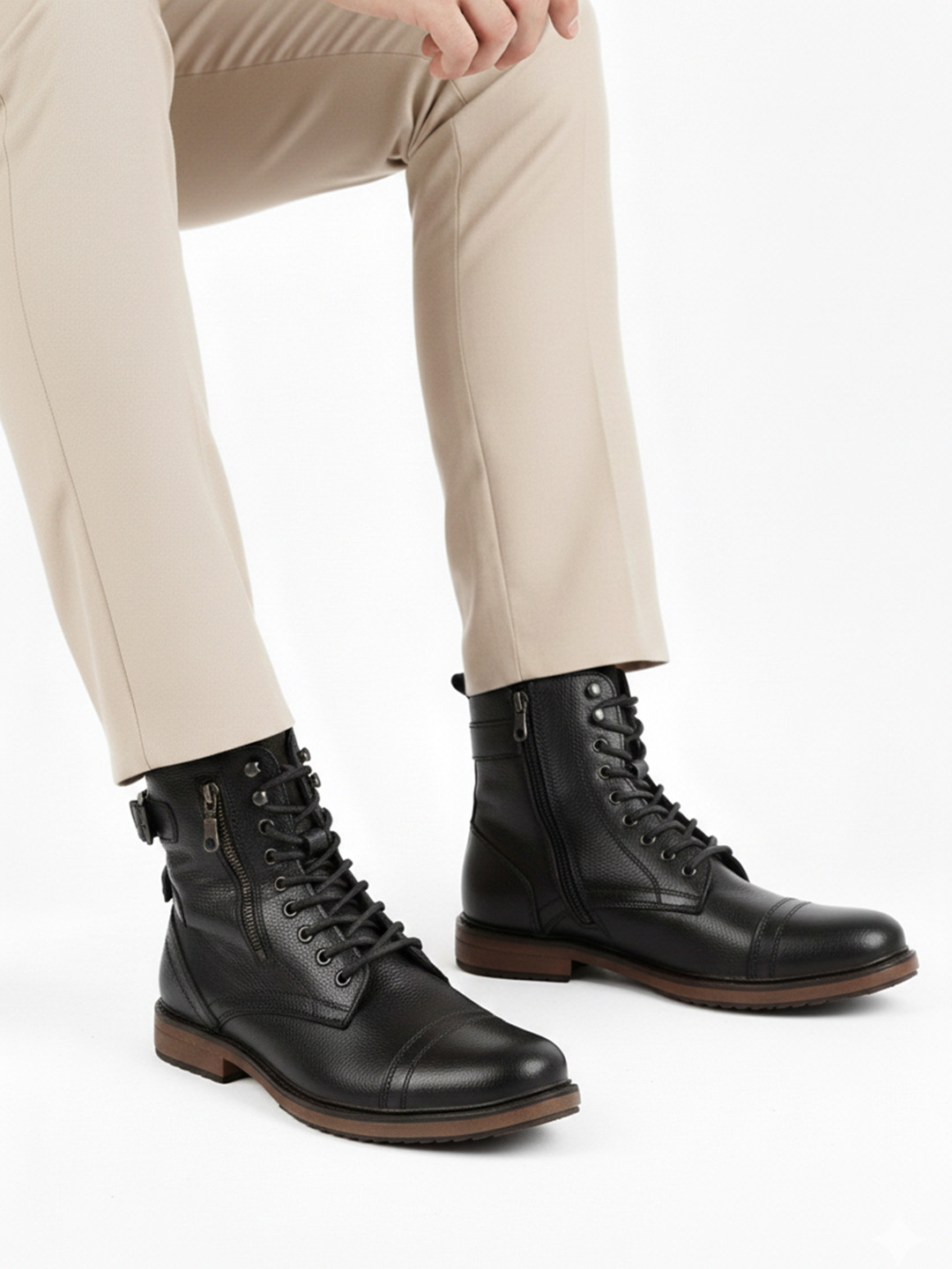 FAUSTO Men Black Solid High-Top Boots