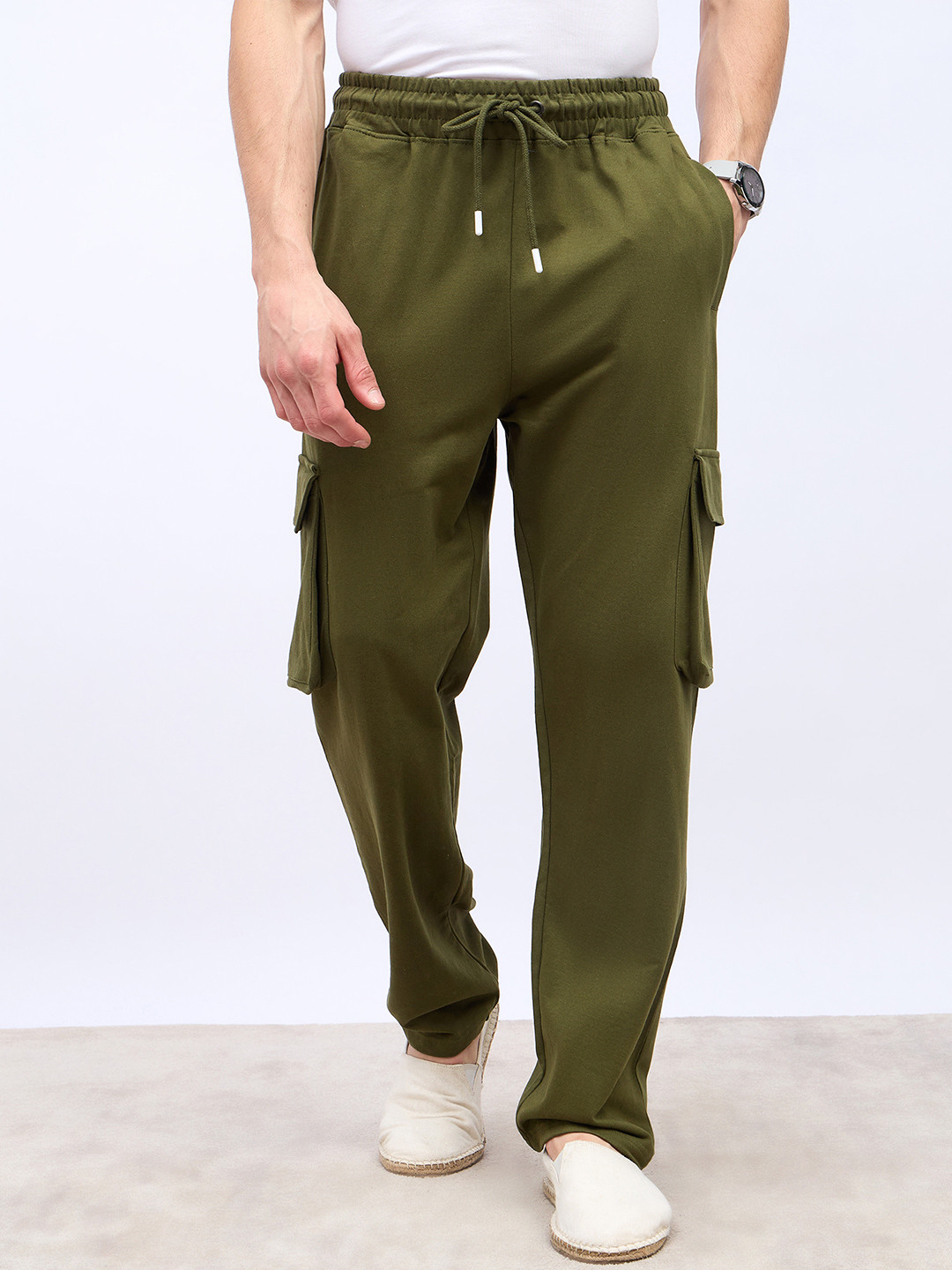 Styli Men Oversized Straight Leg Joggers with Cargo Pockets