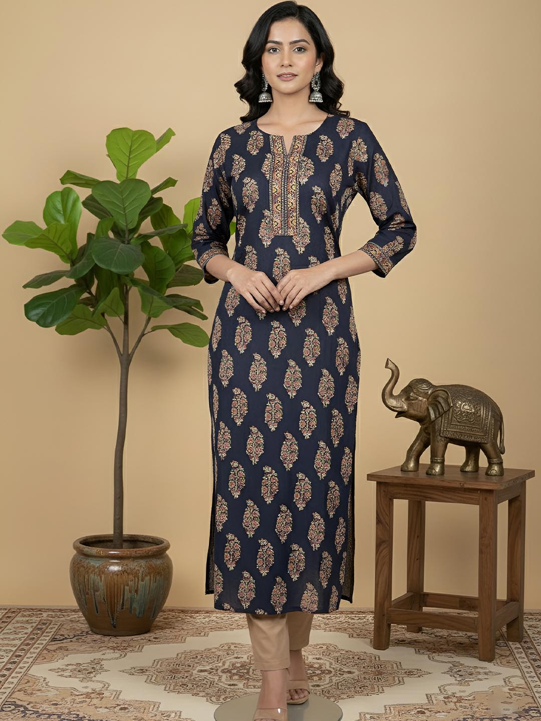 Nayo Women Black & Red Paisley Print Straight Kurta