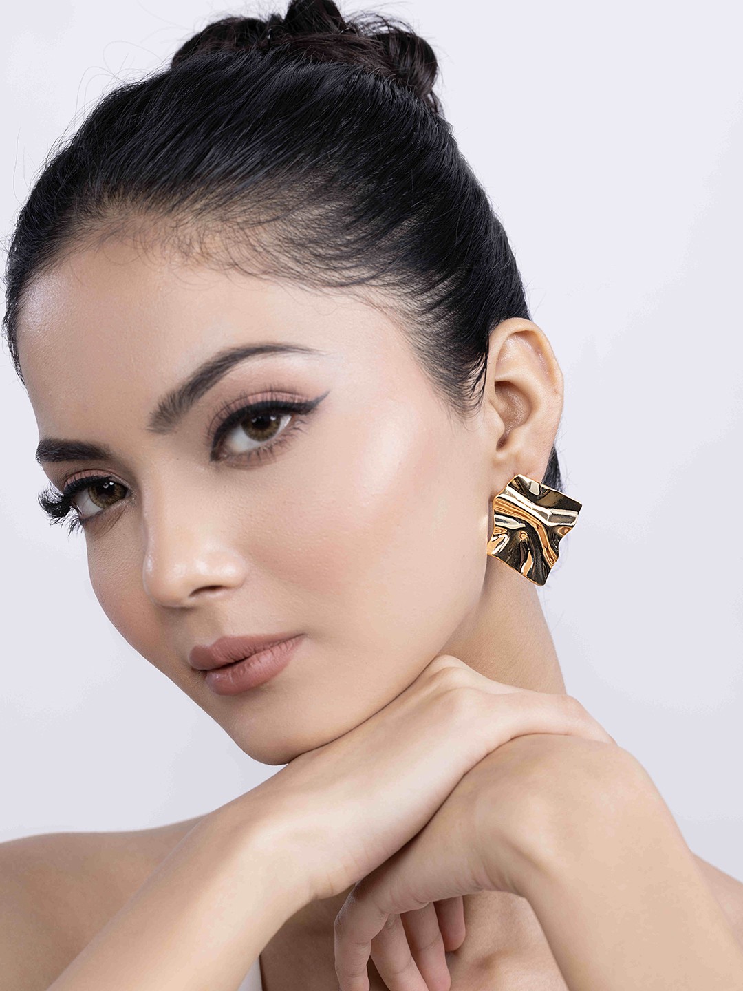 

KAORI BY SHREYA AGARWAL Stainless Steel Gold-Plated Contemporary Studs