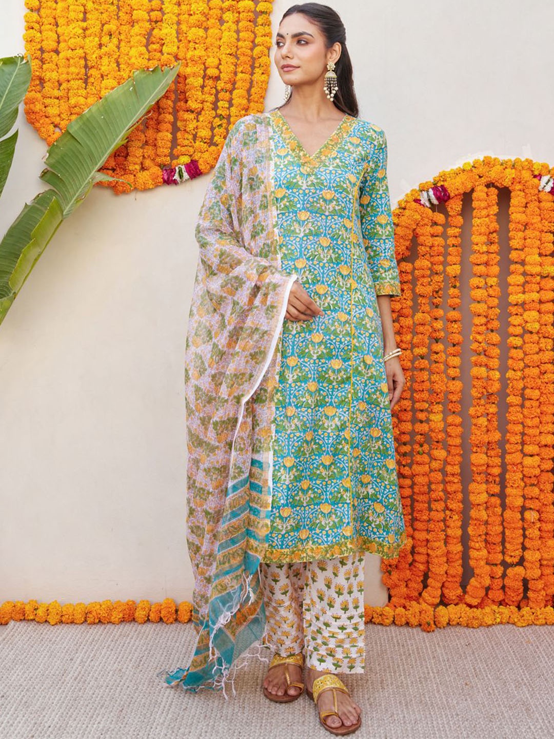 

The Ethnic Label Women Paisley Printed Regular Pure Cotton Kurta with Palazzos & With Dupatta, Green