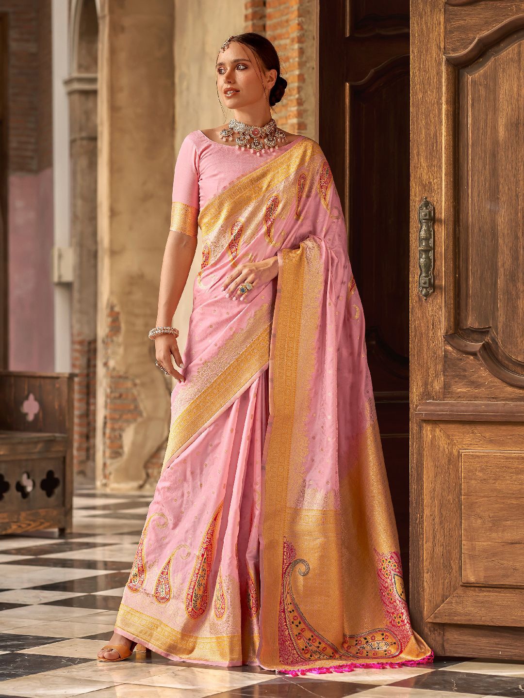 

LeeliPeeri Designer Ethnic Motifs Zari Saree, Pink