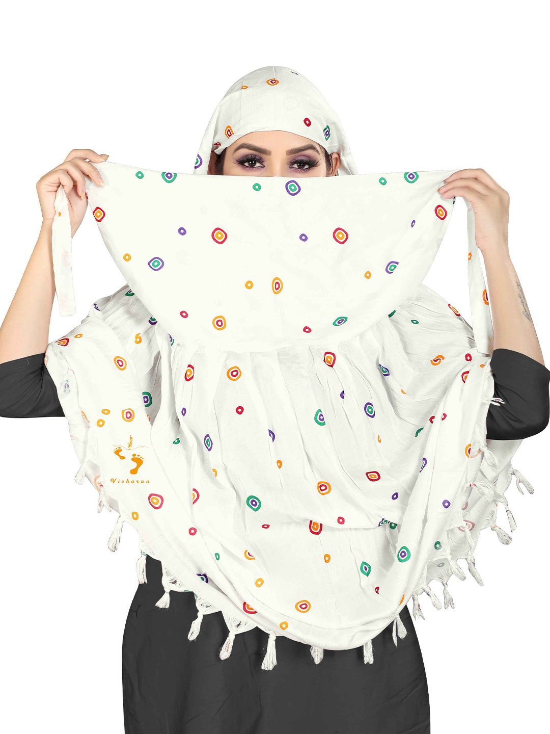 

Vicharan Women Printed Scarf, White