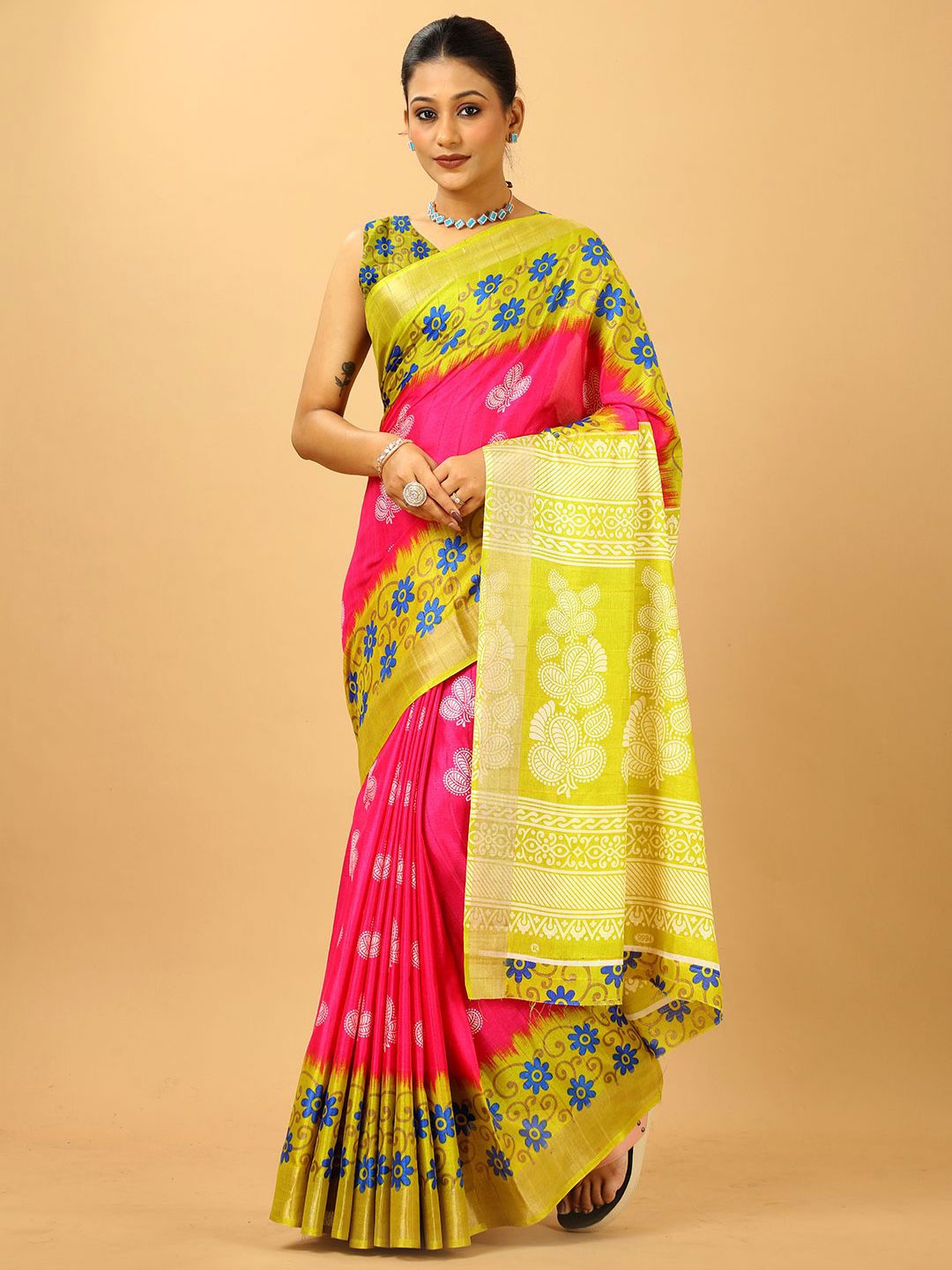 

NIRMAL CREATION Floral Printed Saree, Pink