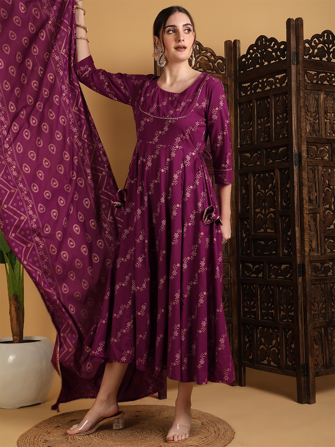 

NISHABD Floral Printed Round Neck Fit And Flare Ethnic Dresses, Maroon