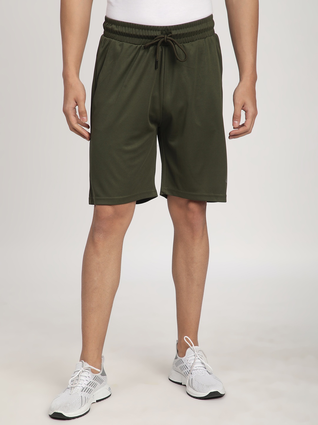 

R&B Men Mid-Rise Shorts, Green
