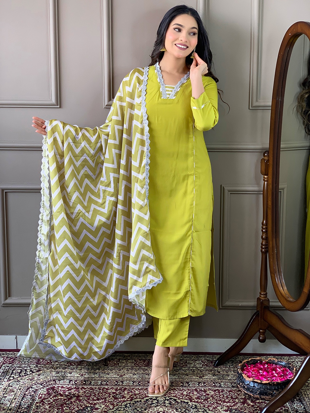 

JAPNAAM Embroidered V Neck Panelled Kurta With Trousers & Dupatta, Yellow
