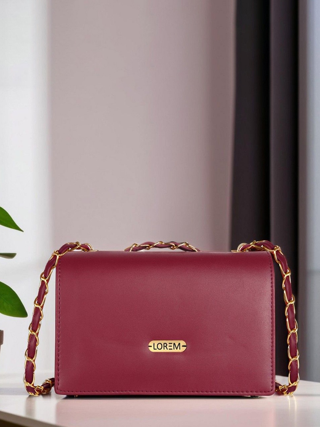 

LOREM Shoulder Bag with Tasselled, Maroon