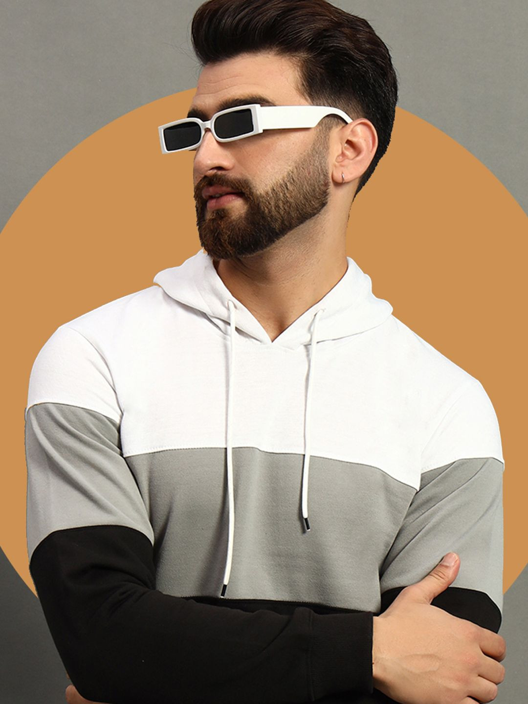 

HUSHBUCKS Men Colourblocked Hooded Sweatshirt, White