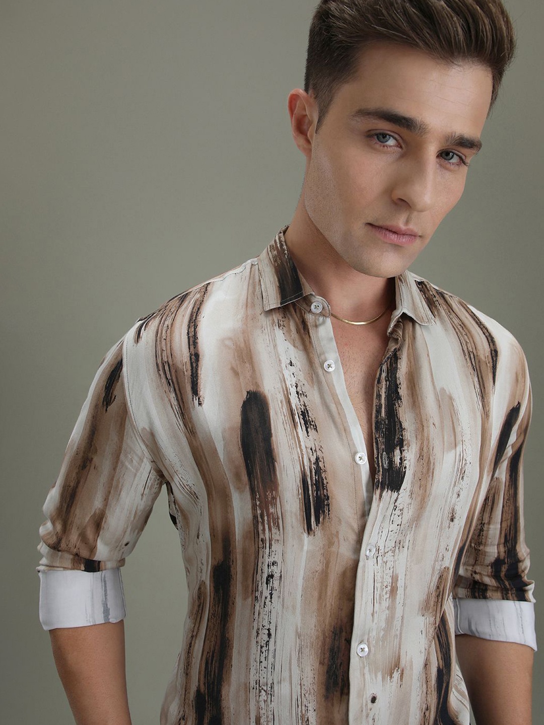 

Banana Club Men Classic Abstract Printed Shirt, Brown
