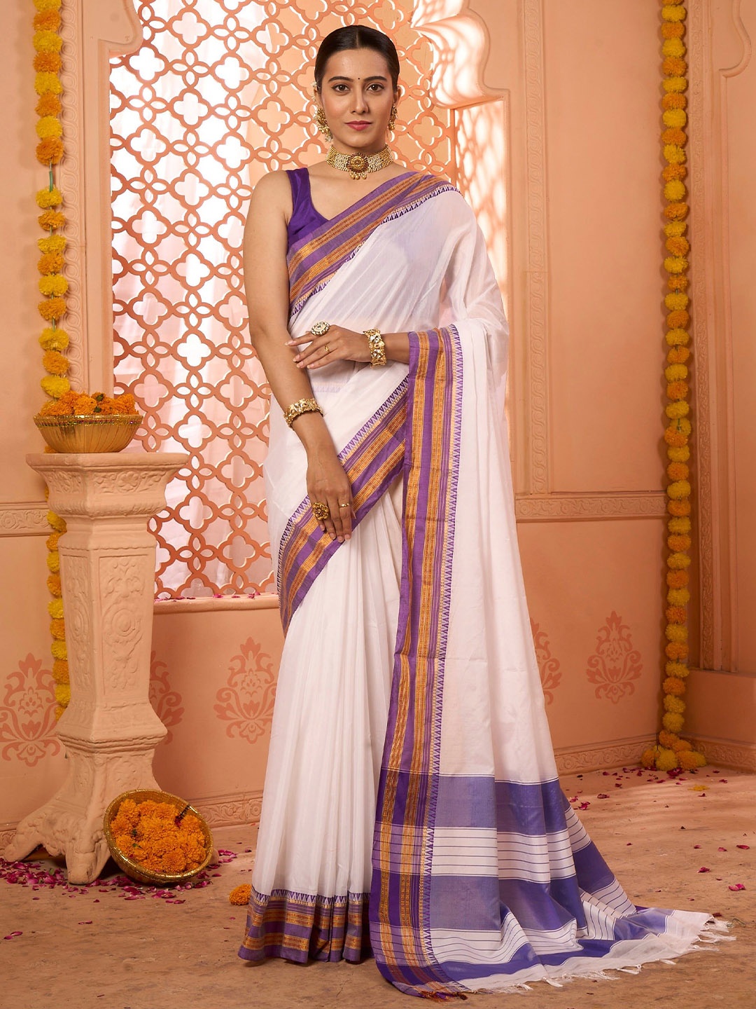 

NITARAA Zari Silk Blend Ilkal Saree, White