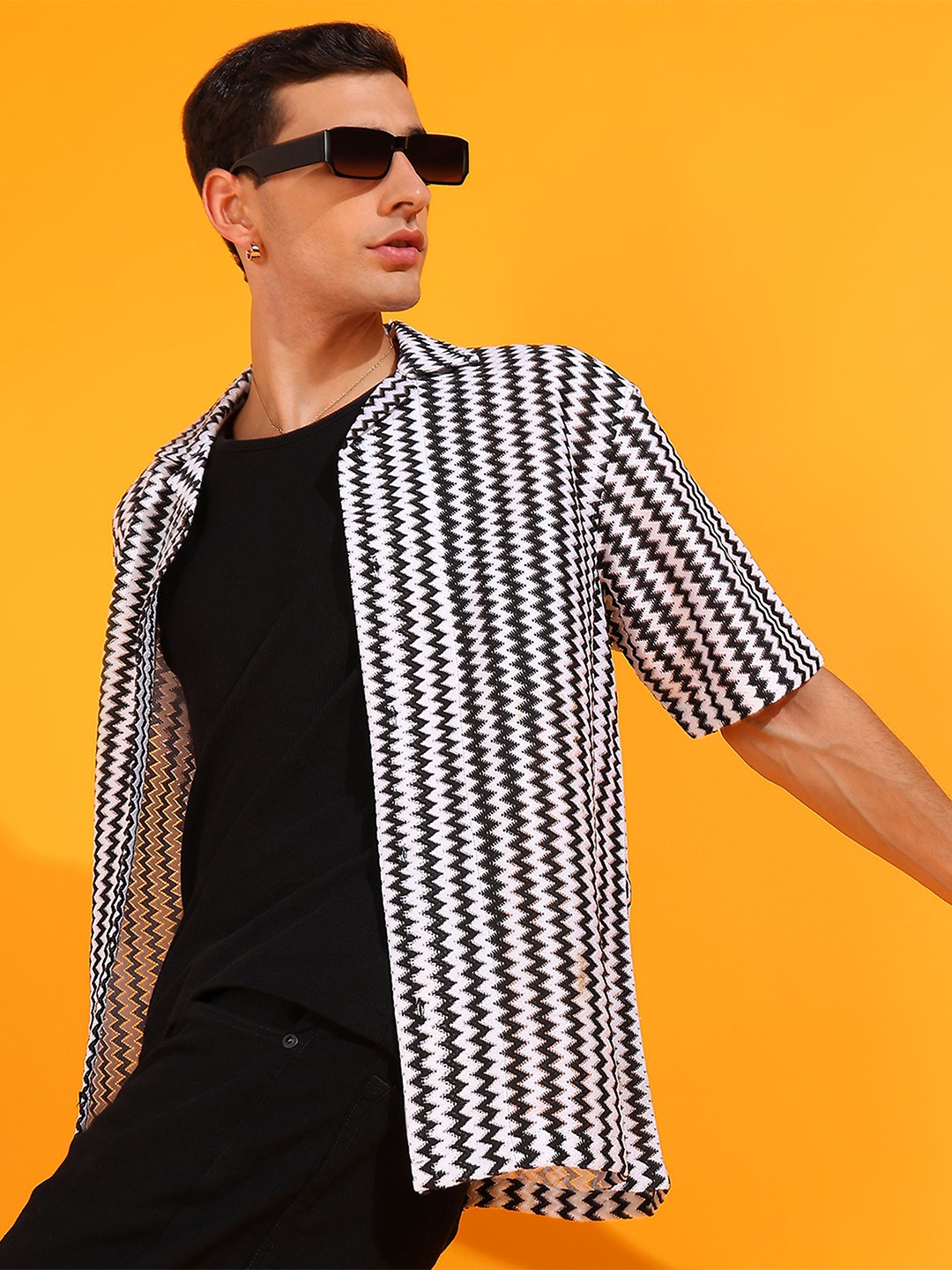 

INDICLUB Men Relaxed Fit Cuban Collar Chevron Striped Casual Shirt, Black