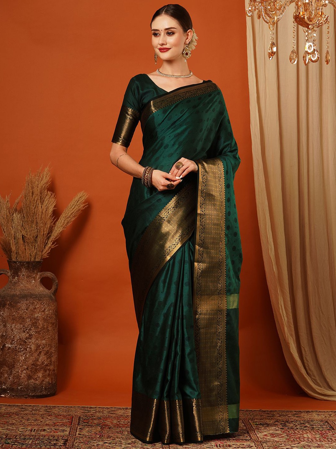 

DIVASTRI Woven Design Zari Pure Silk Mysore Silk Saree, Green