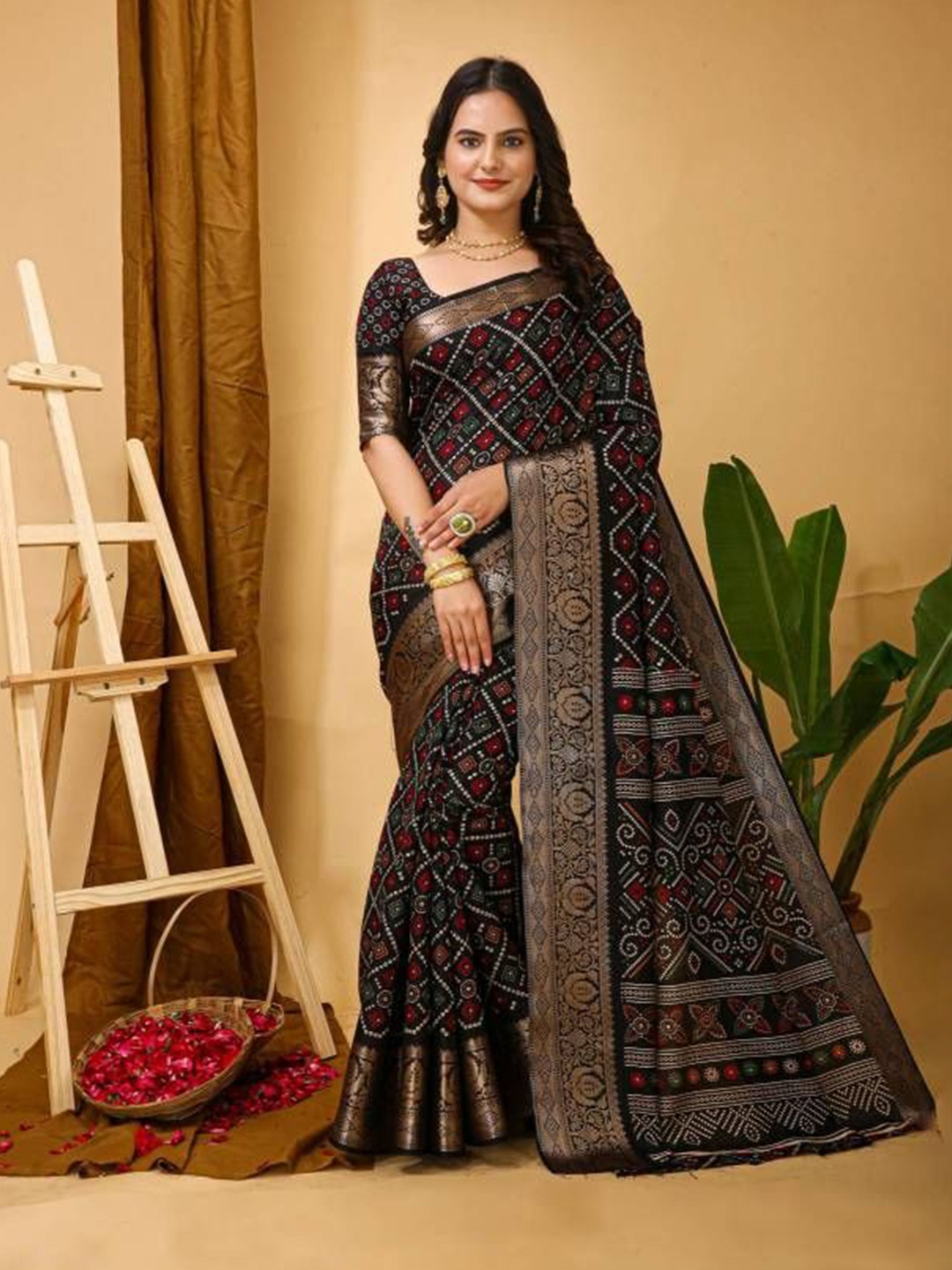

HI FI NX Bandhani Kanjeevaram Saree, Black