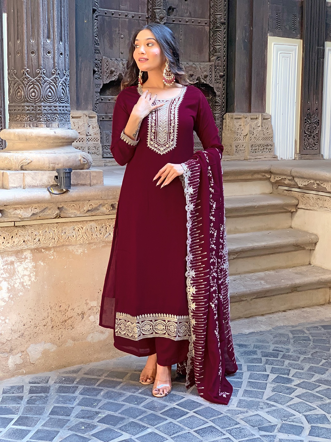 

JAPNAAM Floral Embroidered Round Neck Kurta With Trousers & Dupatta, Maroon