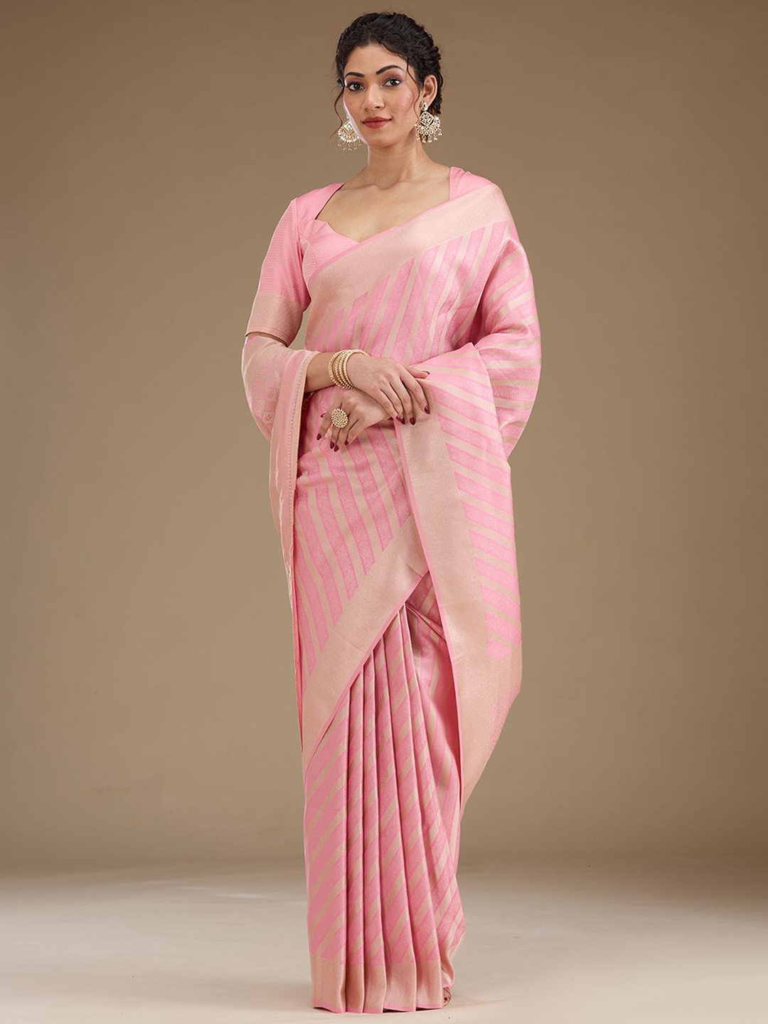

Koskii Woven Design Zari Pink Zari Work Silk Saree