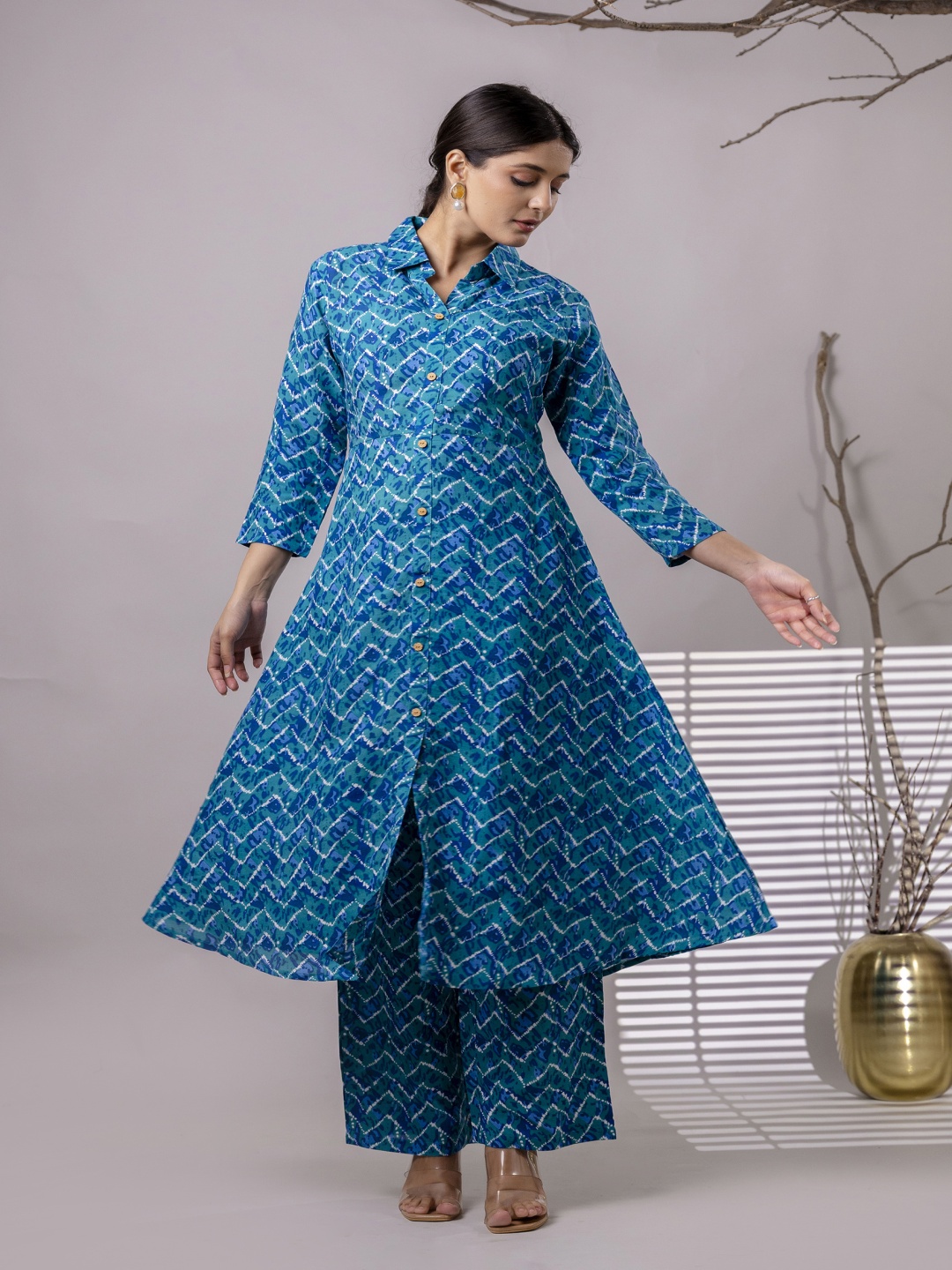 

mokshi Women Printed Regular Pure Cotton Kurta with Palazzos, Blue