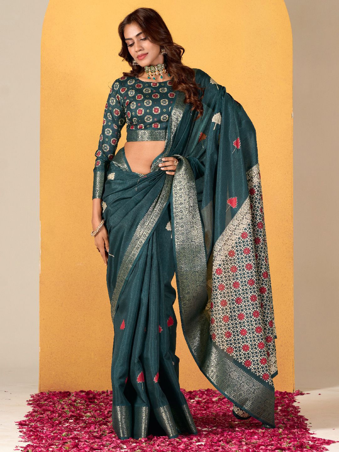 

LeeliPeeri Designer Floral Zari Saree, Teal