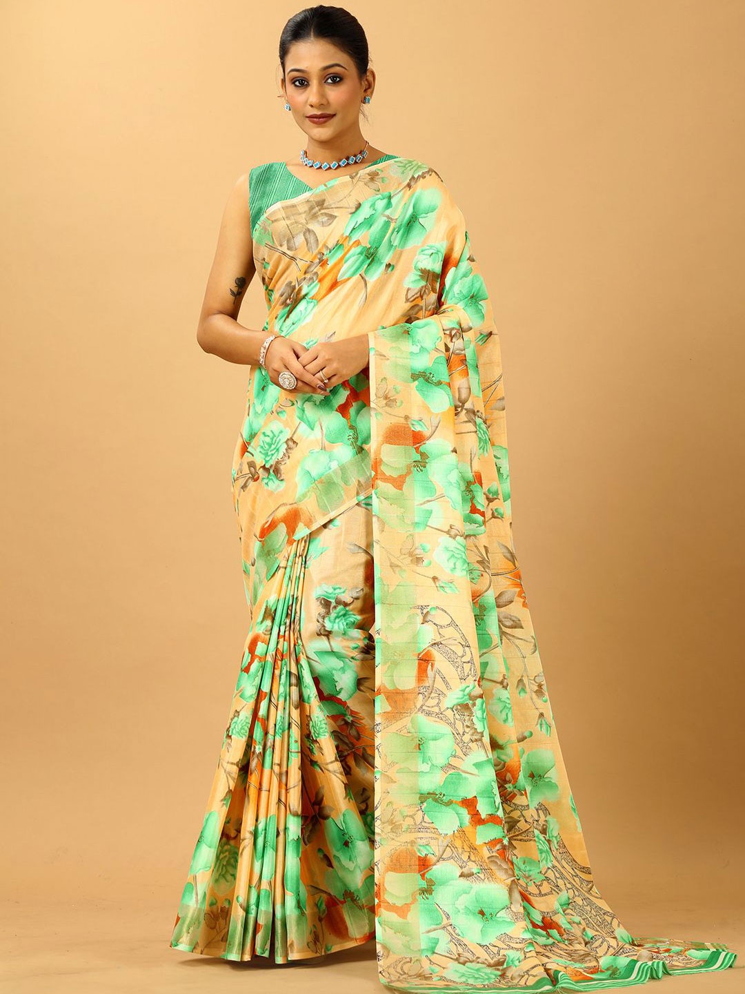 

NIRMAL CREATION Floral Printed Saree, Green