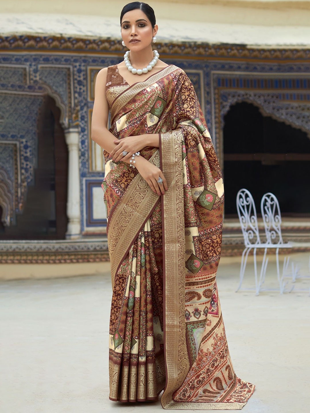 

LeeliPeeri Designer Ethnic Motifs Printed Zari Saree, Coffee brown