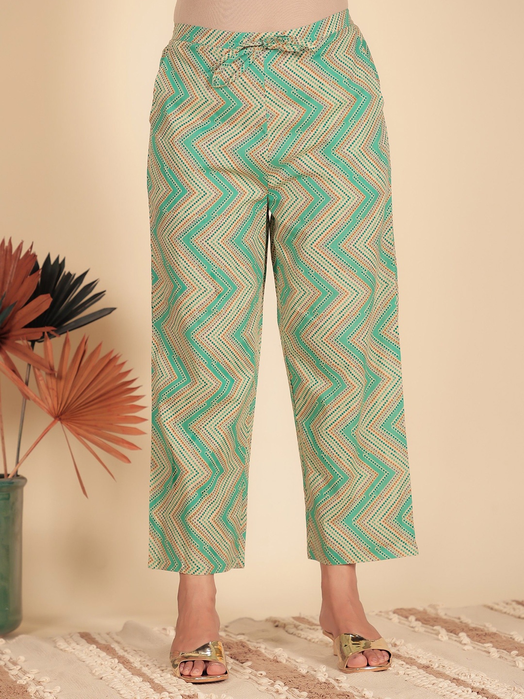 

Aramya Women Geometric Printed Wide Leg Cotton Trouser, Blue
