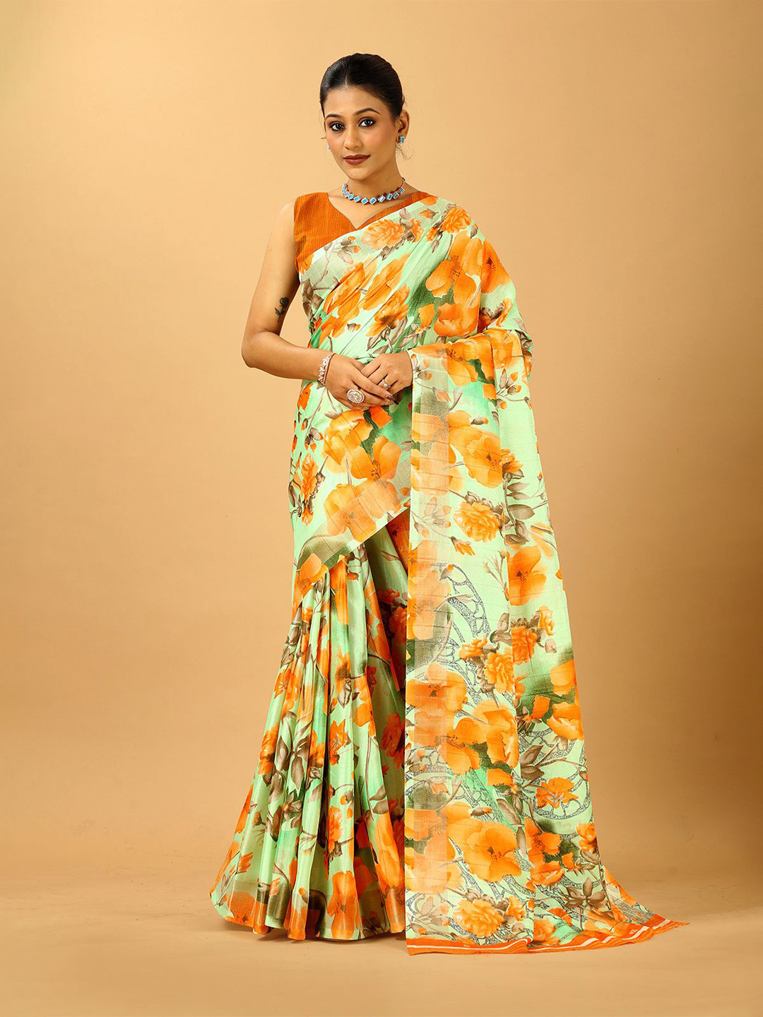 

A.V.M. SILK MILLS Floral Printed Saree, Green