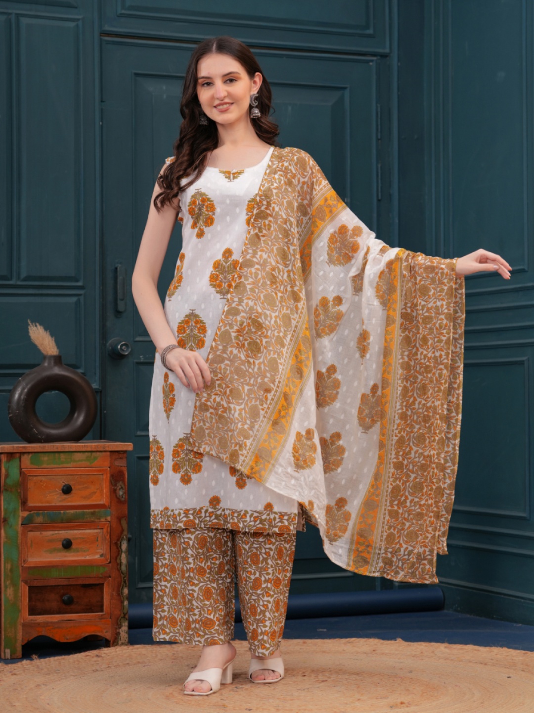 

JC4U Floral Printed Round Neck Straight Kurta With Palazzos & Dupatta, Yellow