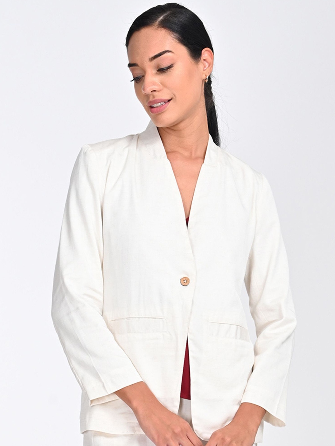 

Saltpetre V-neck Blazer With Top & Wide Leg Pants Co-Ords, Cream