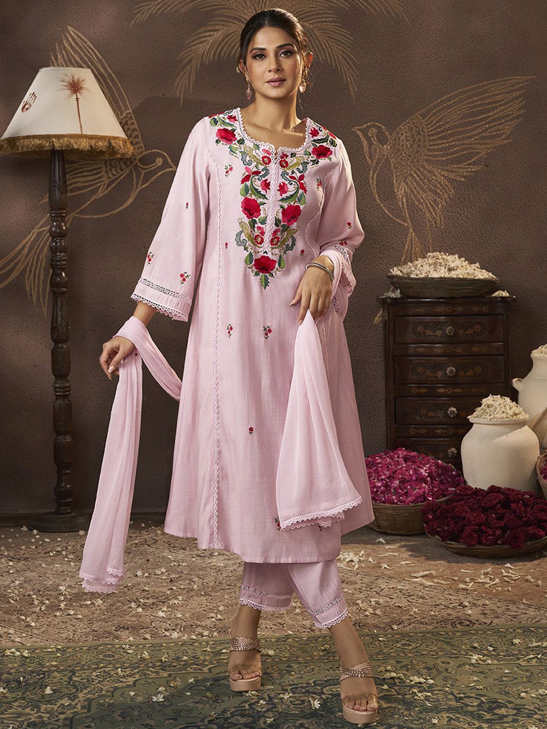 

Bhama Couture Jennifer Winget Notch Neck Cotton Silk A-Line Kurta With Trouser & Dupatta, Pink