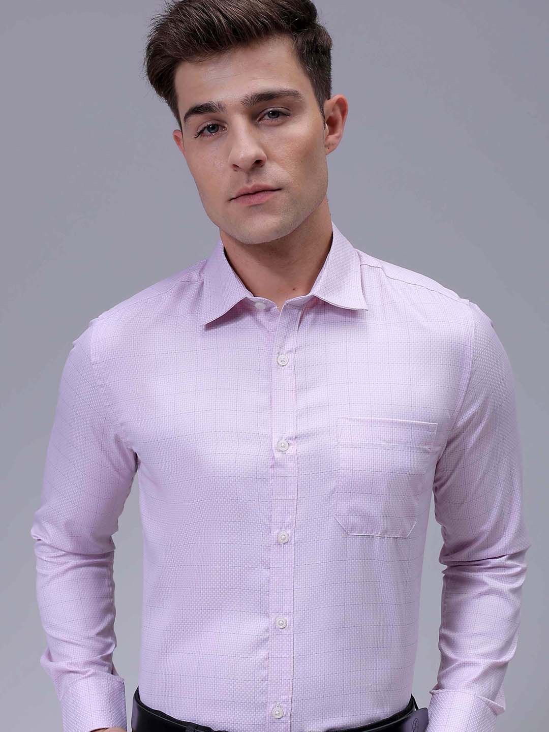 

The Indian Garage Co. X Luxe Men Slim Fit Opaque Checked Formal Shirt, Pink