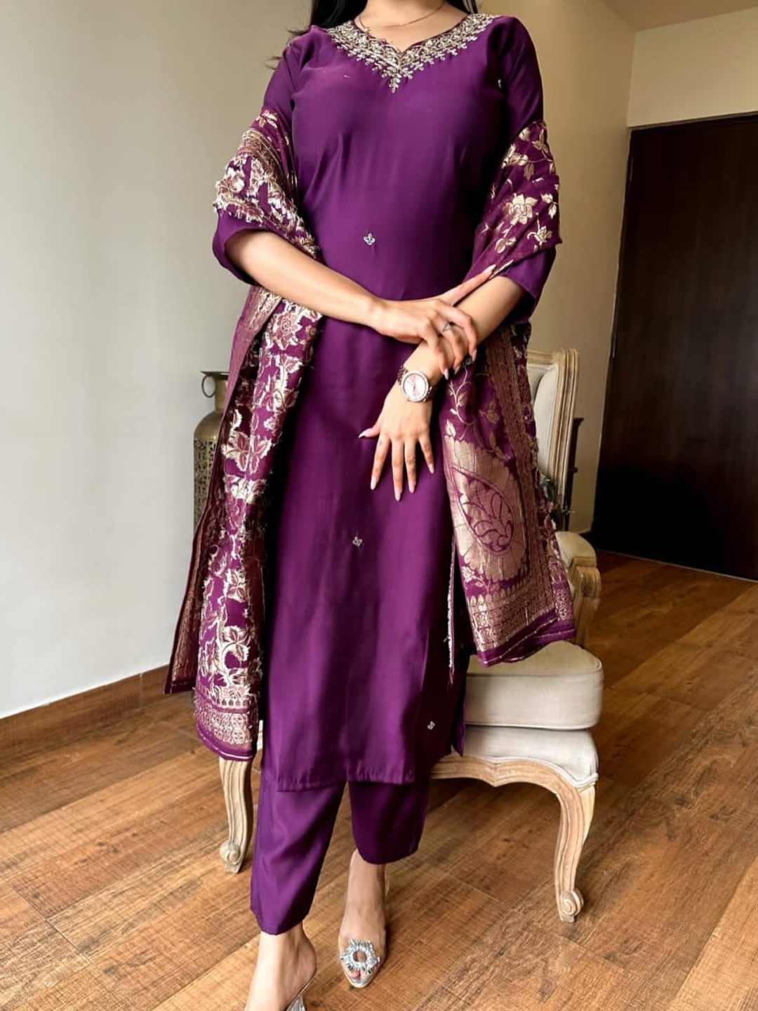 

KALINI Floral Embroidered Sweetheart Neck Straight Kurta With trouser And Dupatta, Purple