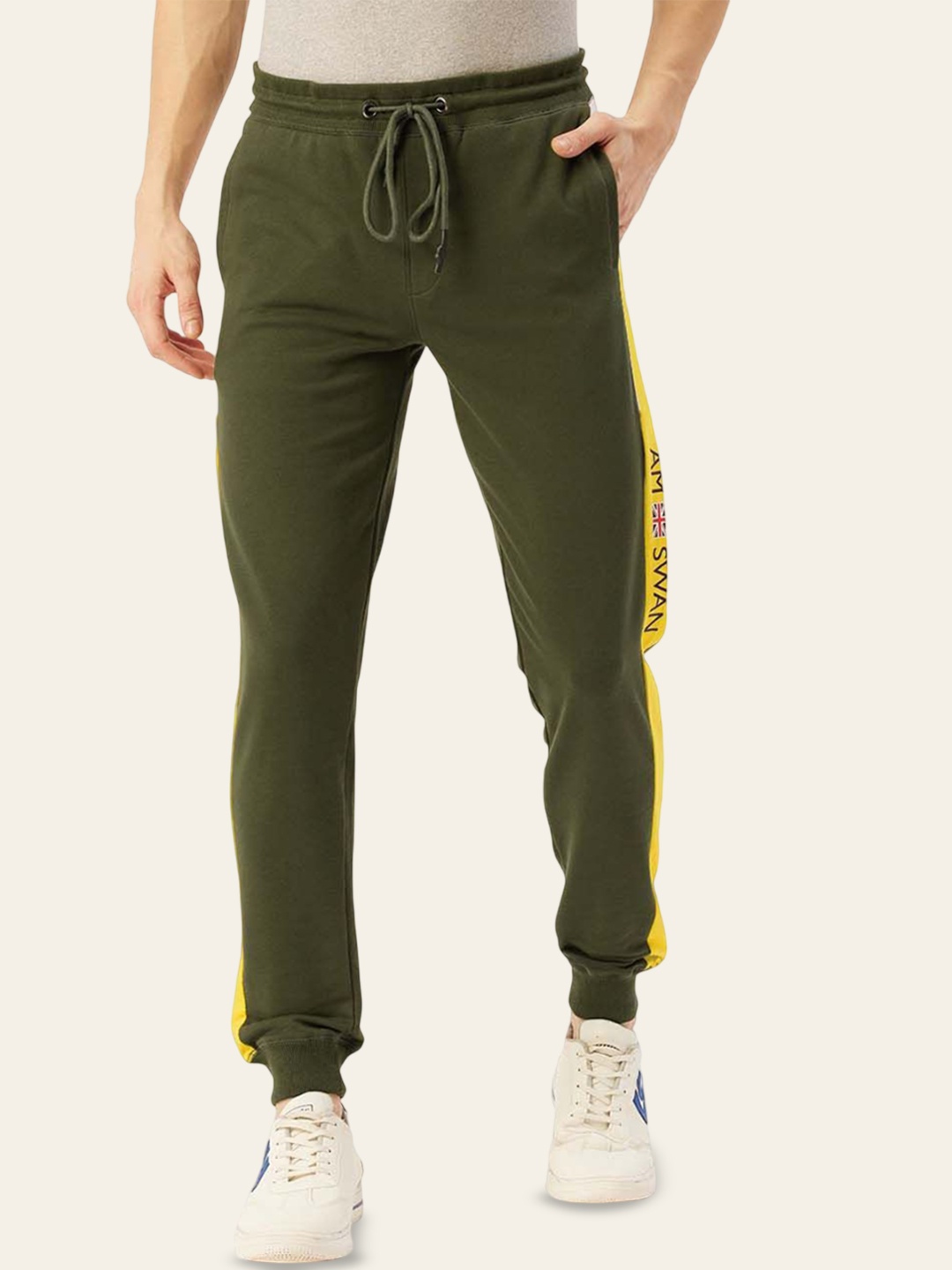 

AMSWAN Men Colourblocked Cotton Mid-Rise Joggers, Olive