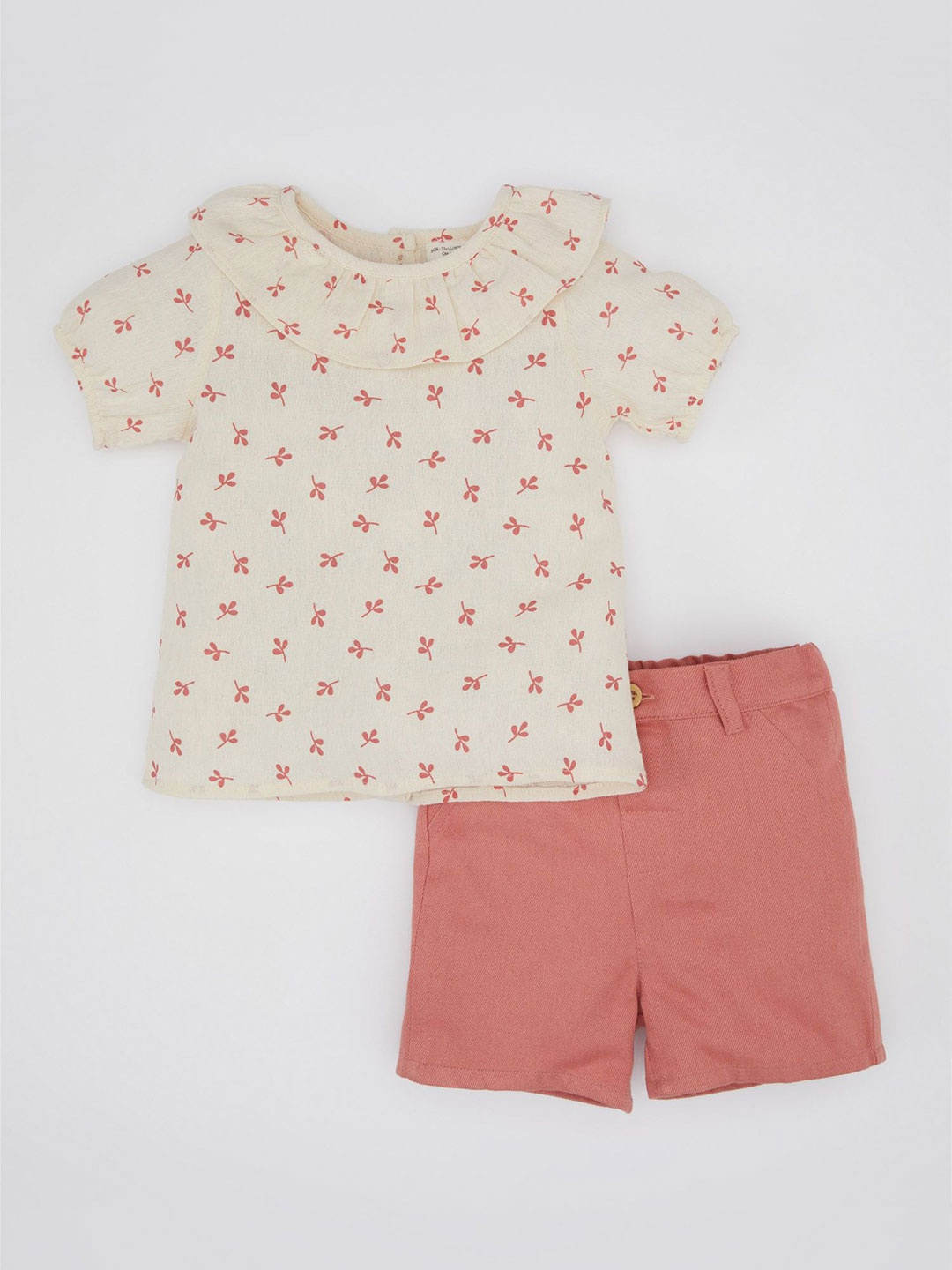 

DeFacto Girls Floral Printed Round Neck Pure Cotton Top With Shorts, Cream