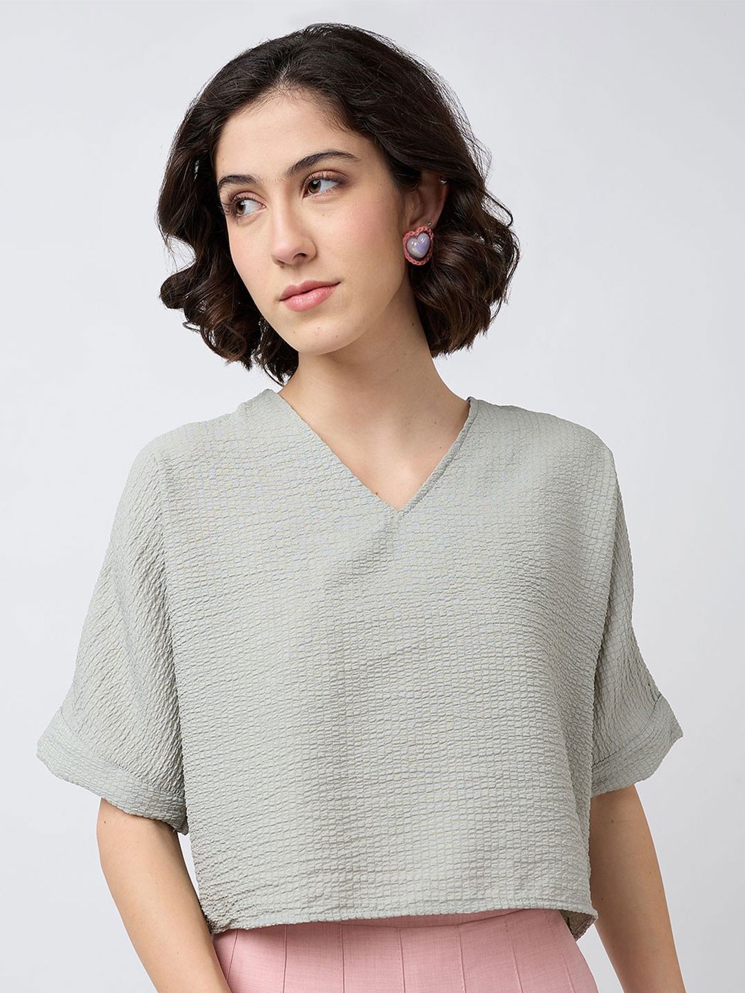 

SZN Women V-Neck Knitted Solid Top, Grey