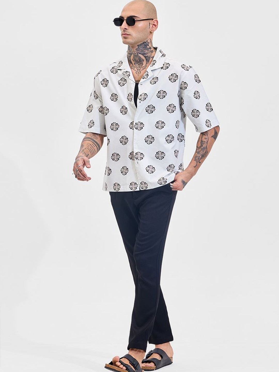 

Snitch Men Boxy Floral Opaque Printed Casual Shirt, Grey