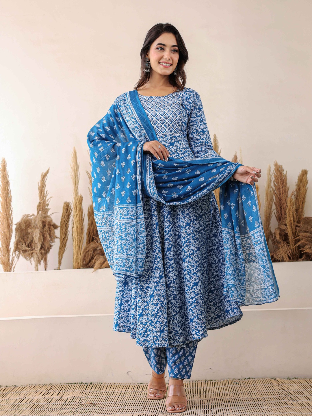 

KETAKI FASHION Floral Printed Gotta Patti Anarkali Kurta With Trousers And Dupatta, Teal